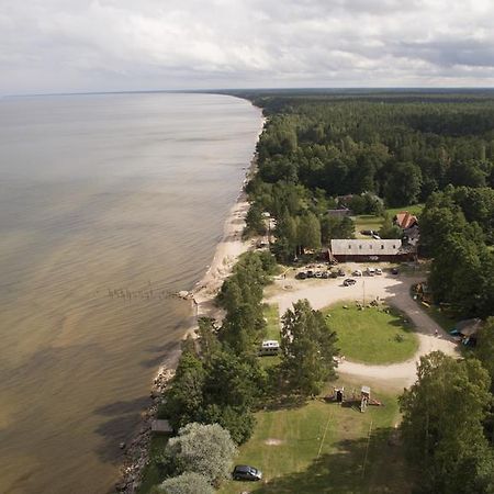 Viesu Nams Melnsils Hotell Eksteriør bilde
